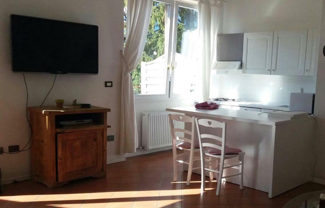 Appartamento Ellen Torbole Sul Garda Ngoại thất bức ảnh